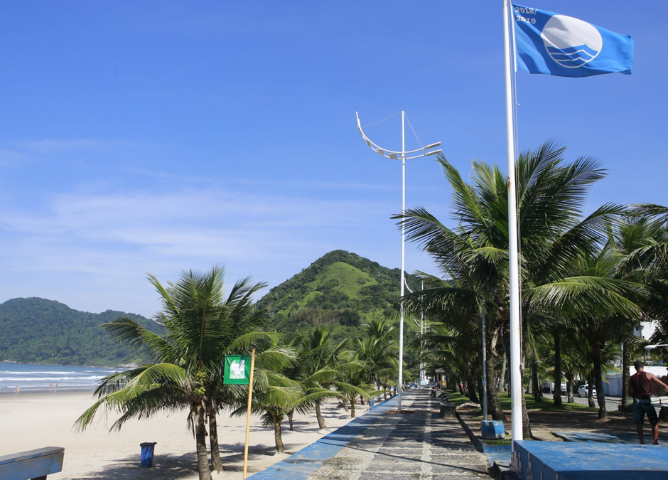 Praia do Tombo mantém selo Bandeira Azul